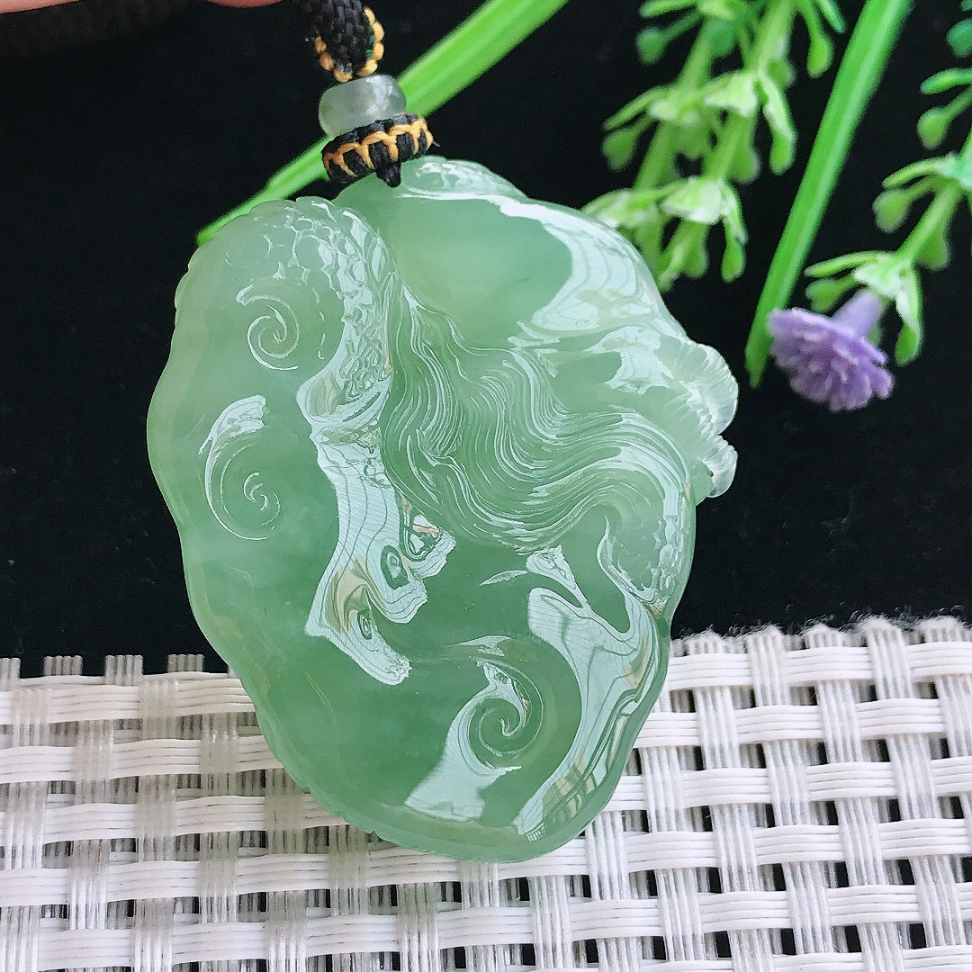 实拍A货翡翠44/37.6/16.3老坑冰胶果冻冰晴绿龙行天下吊坠翡翠龙牌挂件
