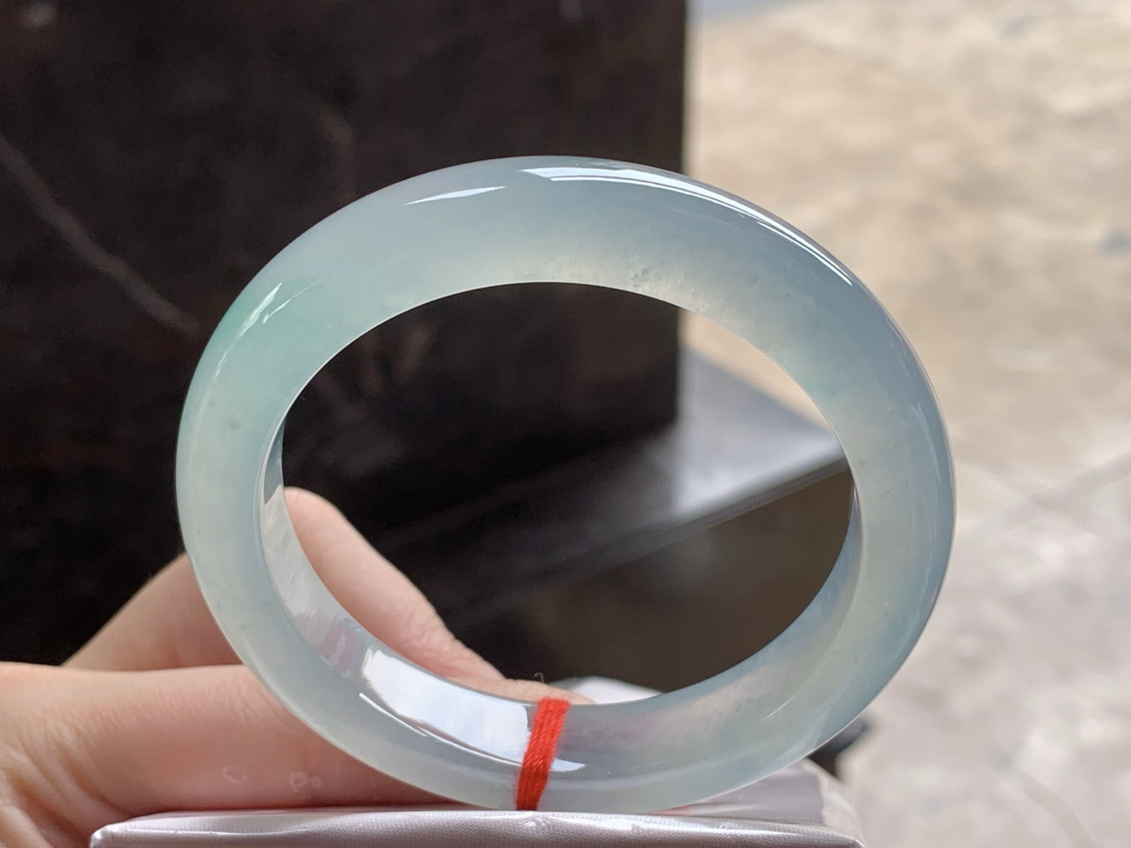 冰种手镯
种好水足 56.2/11.8/9mm