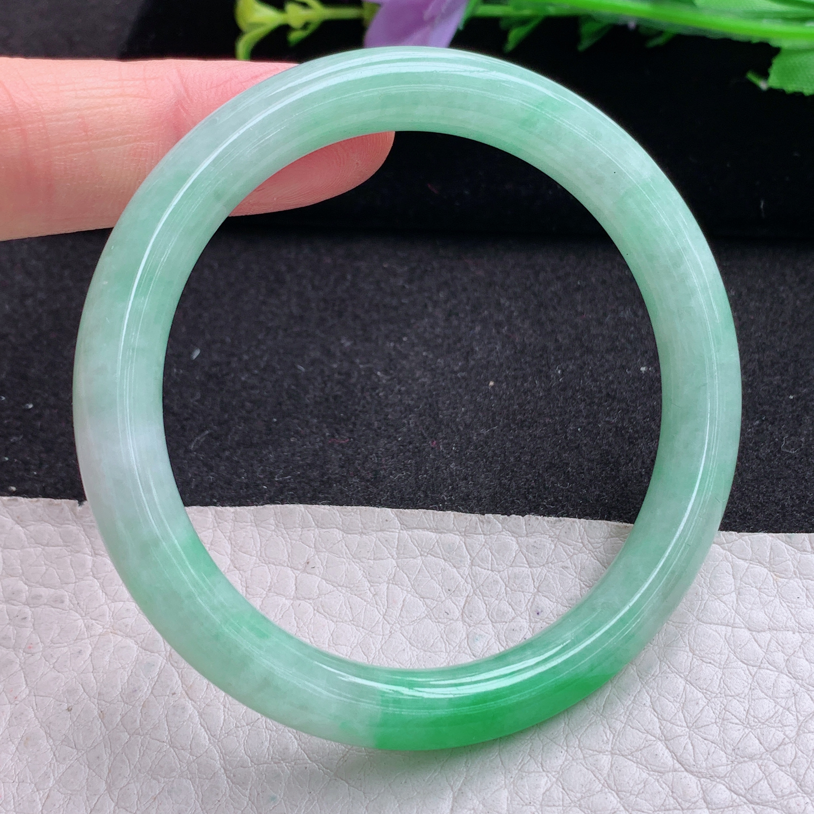 ay实拍54*7.7*8美人镯 天然缅甸翡翠A货玉手镯飘阳绿圆你条玉手环