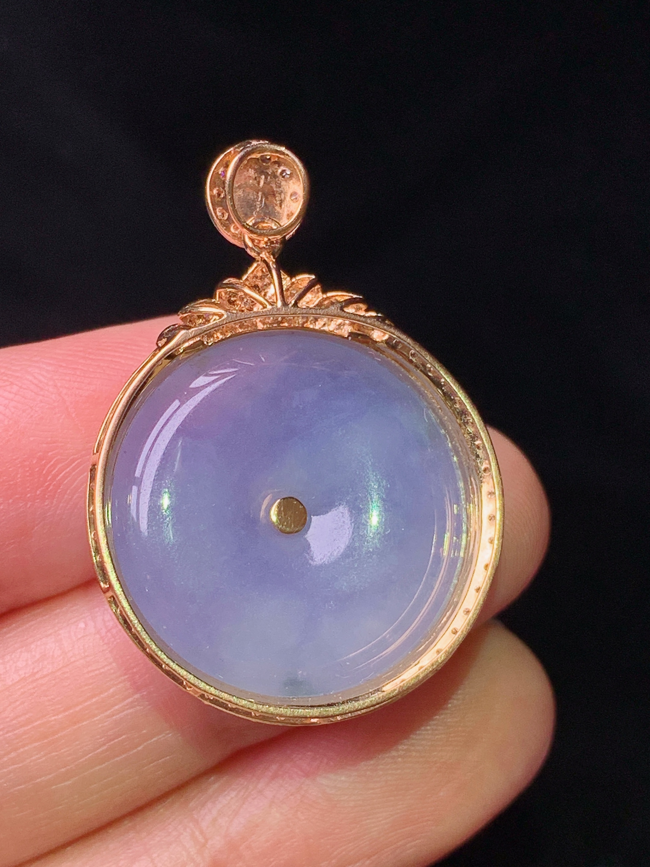 18k金钻镶嵌紫罗兰平安扣吊坠 玉质细腻 色泽艳丽清新 水润亮眼 整体尺寸33.2*23.2*7.2