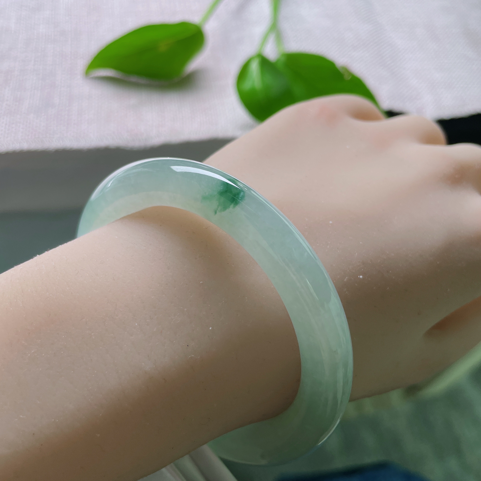 56/9.4冰飘花圆条，冰润细腻，婉上生花，温润如玉，贵气，完美