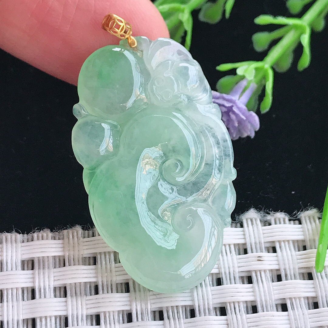 实拍A货翡翠34/20/5老坑18k金镶嵌冰晴绿如意吊坠翡翠挂件