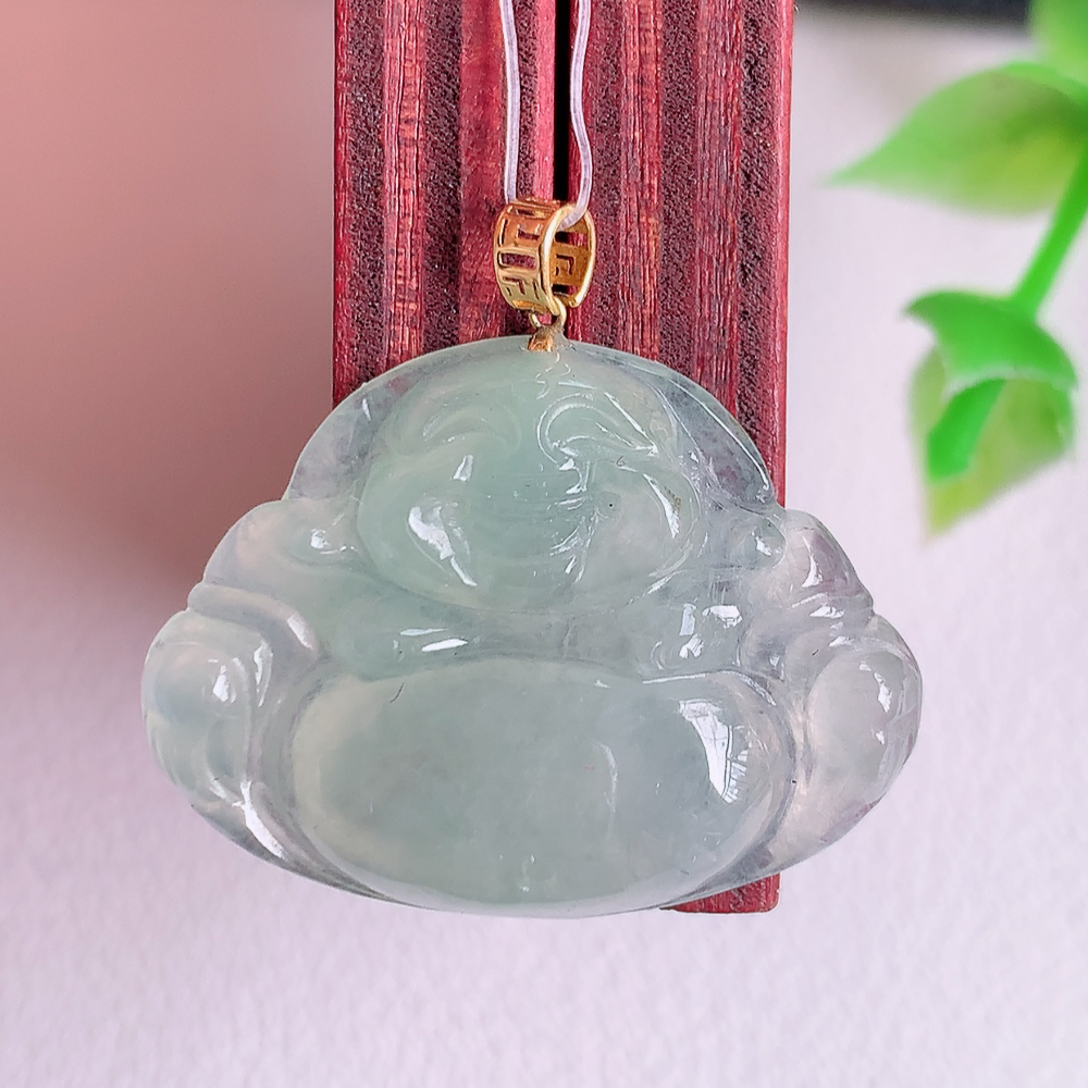 18k金扣冰润佛公挂件 玉质细腻  精雕弥勒佛，笑佛福耳垂肩，面相喜庆，开怀大笑，憨态可掬。惟妙惟肖，寓意福禄双全，吉祥美满，笑口常开 W49.7 尺寸：18-24.5-4.5mm