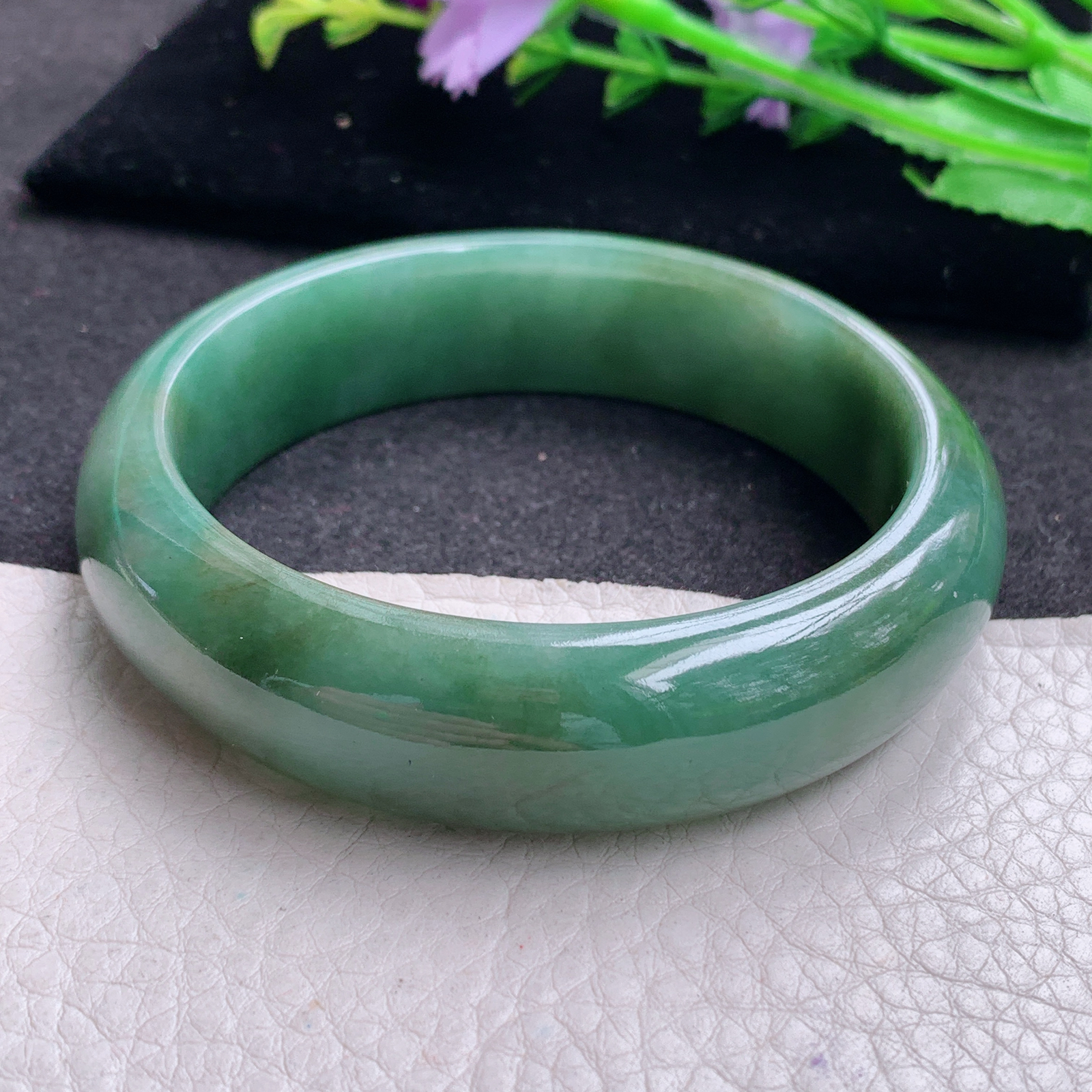 js实拍58*16.2*8.5轮胎镯 天然缅甸翡翠A货胶感满绿宽边玉手环