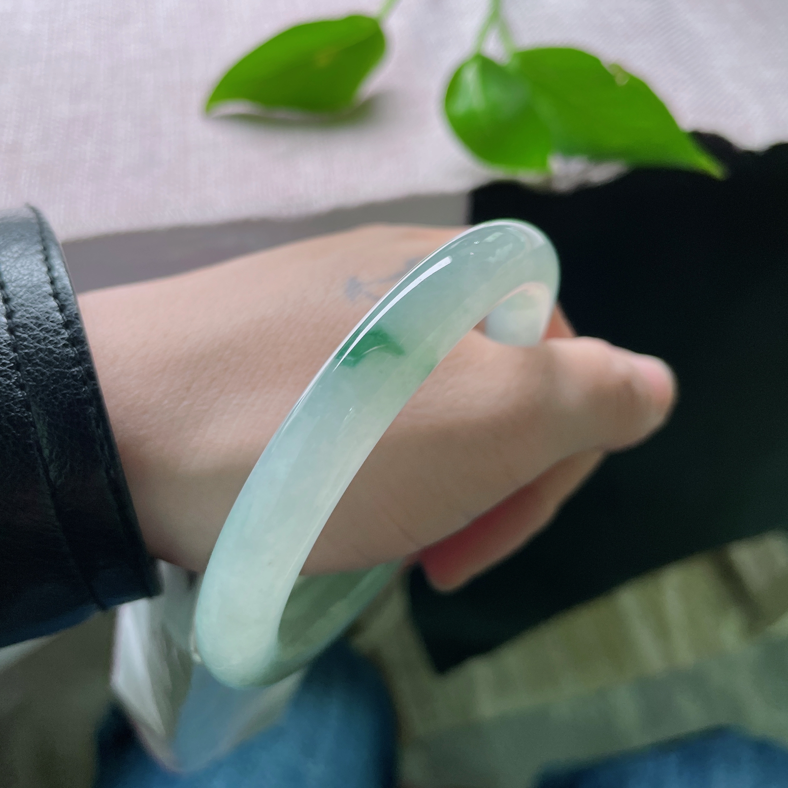 56/9.4冰飘花圆条，冰润细腻，婉上生花，温润如玉，贵气，完美