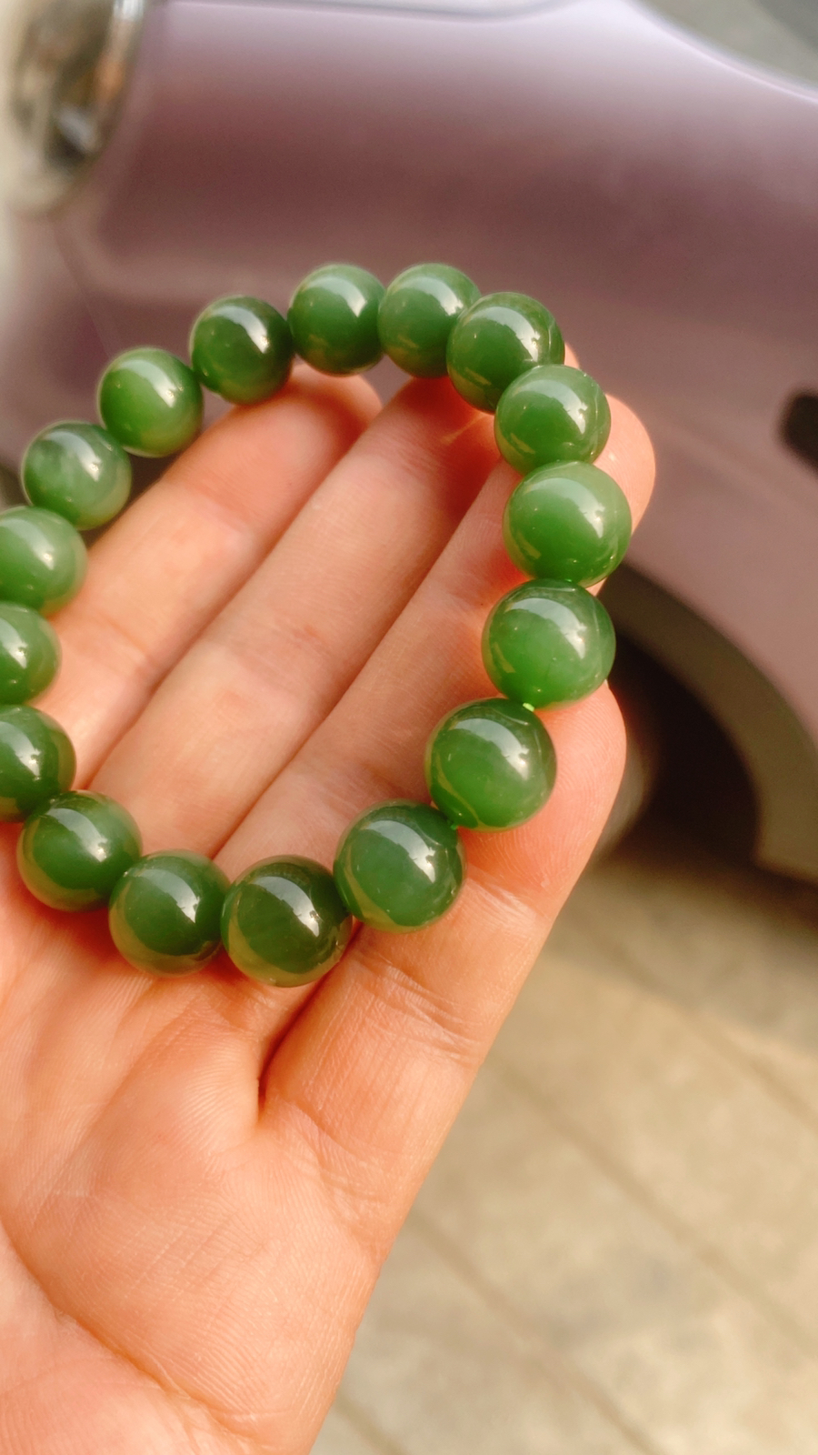 和田玉菠菜绿俄罗斯碧猫眼手串。单颗尺寸12重44.8克 无界无杂玉质细腻油润底色纯净脂粉好品质好