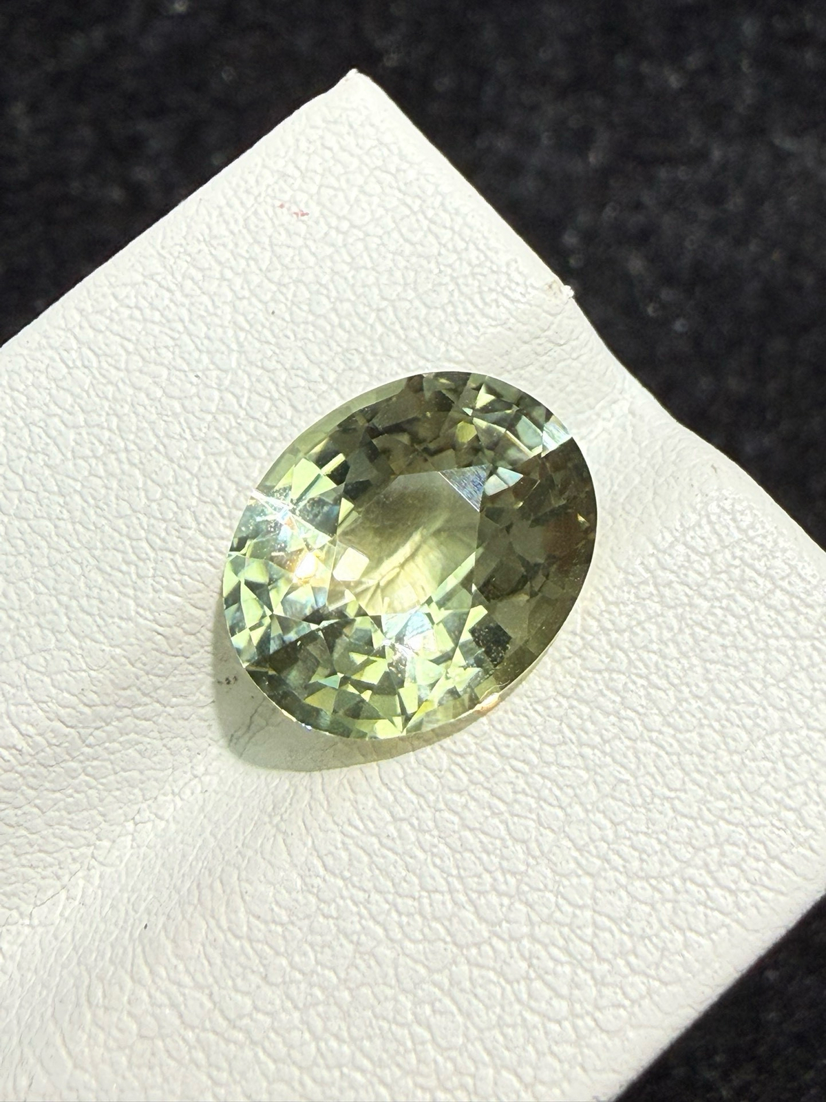 5.18ct天然碧玺裸石，尺寸12.5*10.1*6.7 毫米，晶体通透，颜色美艳