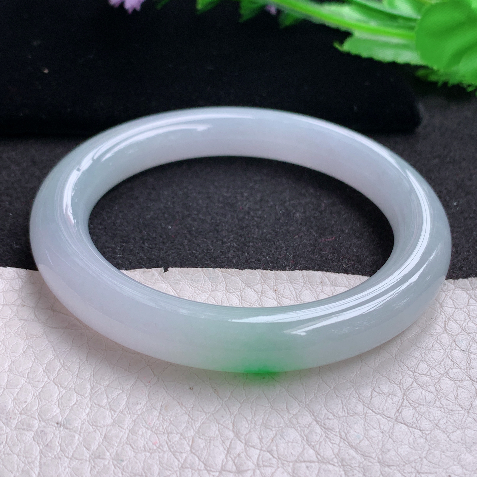 xo实拍54.5*9.8美人镯 天然缅甸翡翠A货玉手镯冰润白底青圆条玉手环