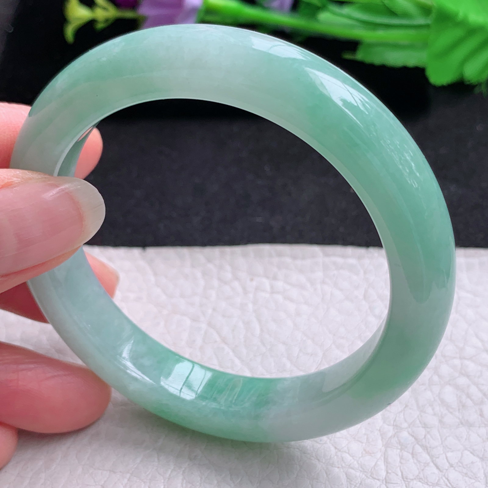 n实拍55*11.5*8.8平安镯 天然缅甸翡翠A货胶感飘绿清新年轻款宽边玉手环