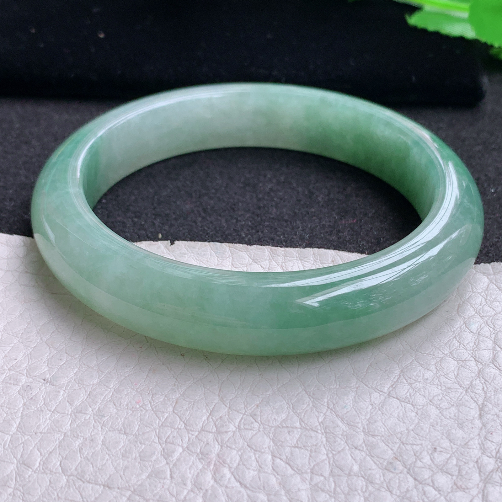 hh实拍58*12*8.7平安镯 天然缅甸翡翠A货玉手镯胶感清新宽边玉手环