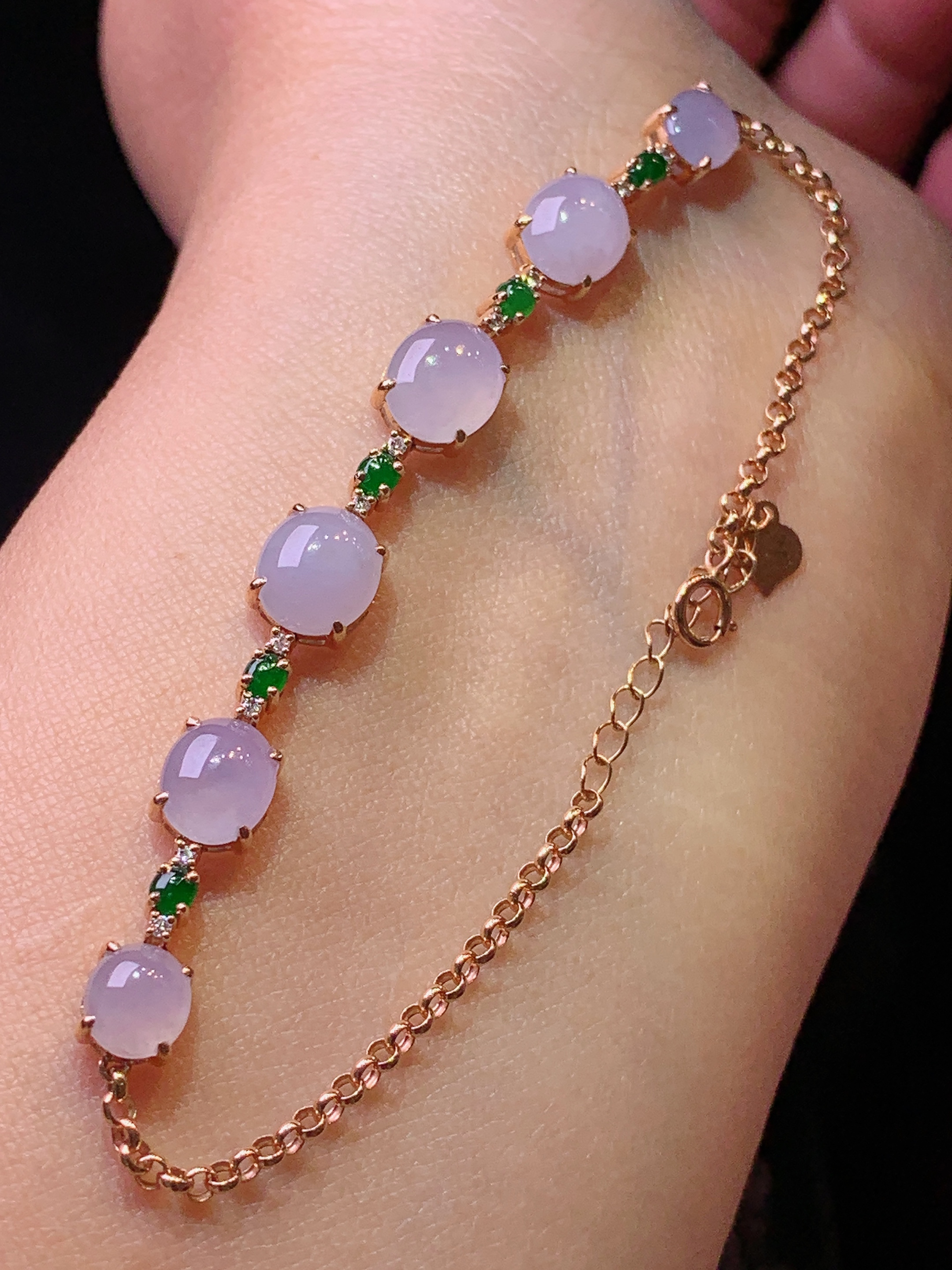 18k金钻镶嵌紫罗兰蛋面手链 玉质细腻 色泽艳丽清新 水润亮眼 整体尺寸73.5*6.6*4.5