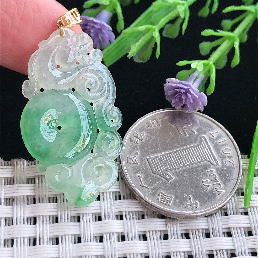 实拍A货翡翠34.5/19.7/3.3老坑18k金镶嵌冰阳绿平安扣吊坠翡翠挂件