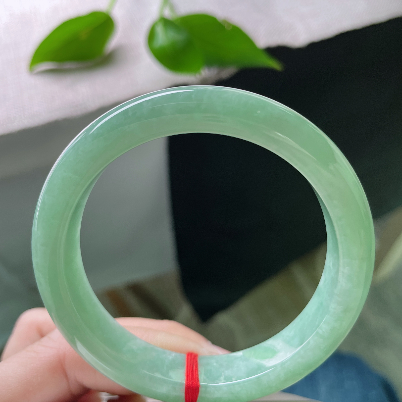 57.8/12.6/8.7果绿正圈，水润，青春年华，秀丽倾心，完美