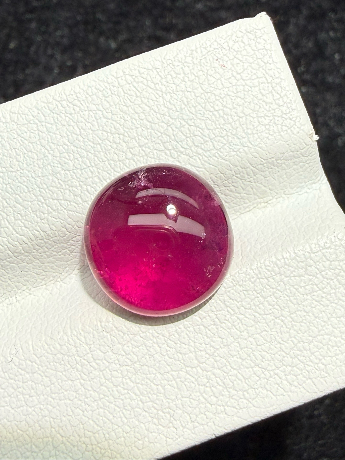 6.155ct天然卢比来碧玺裸石，尺寸11.8*11.5*5.2 毫米，晶体微棉，颜色美艳