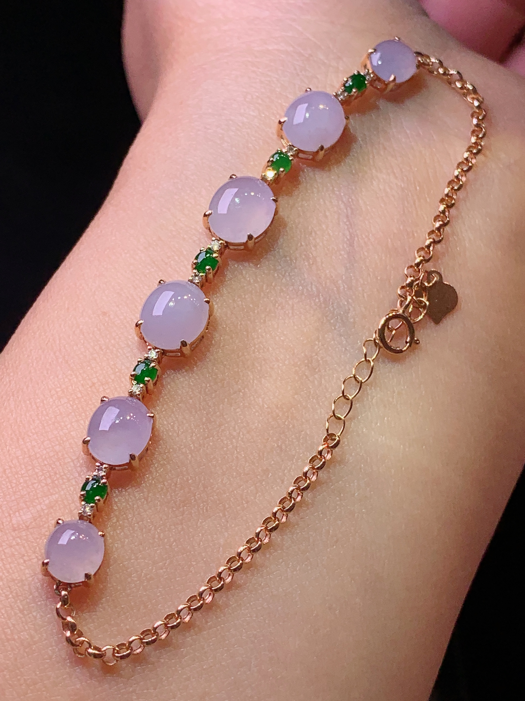 18k金钻镶嵌紫罗兰蛋面手链 玉质细腻 色泽艳丽清新 水润亮眼 整体尺寸73.5*6.6*4.5