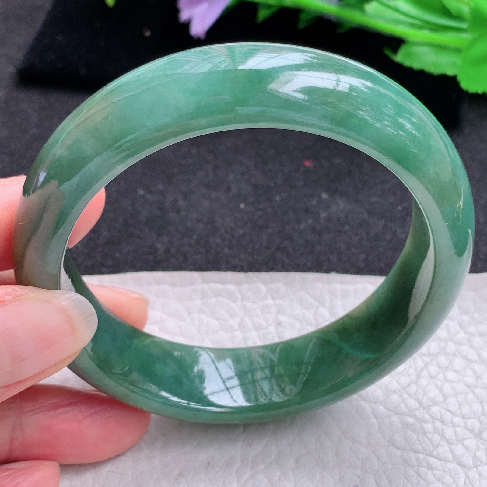 js实拍58*16.2*8.5轮胎镯 天然缅甸翡翠A货胶感满绿宽边玉手环