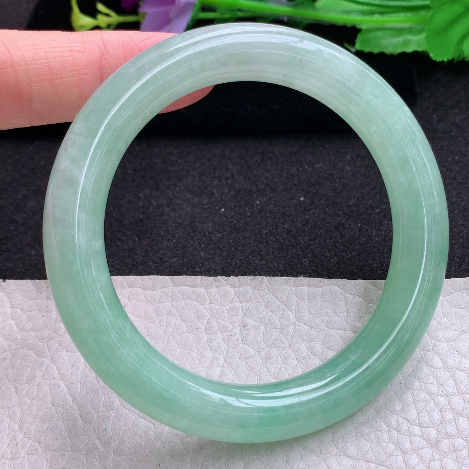 yw 实拍56.5*10.3美人镯 天然缅甸翡翠A货玉手镯冰甜绿圆条玉手环