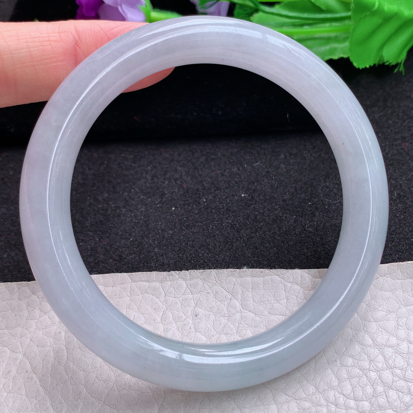 yw 大圈口60*10美人镯 天然缅甸翡翠A货玉手镯胶感纯美圆条玉手环