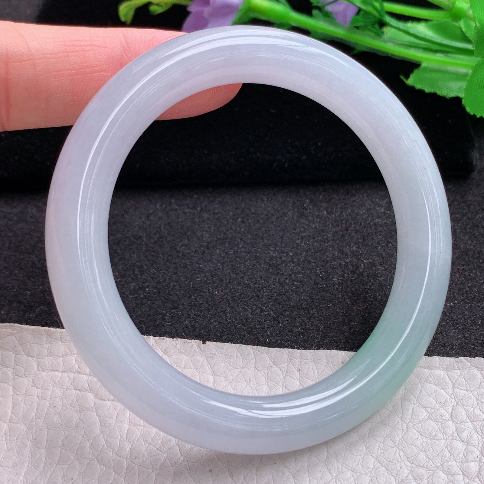 xo实拍54.5*9.8美人镯 天然缅甸翡翠A货玉手镯冰润白底青圆条玉手环