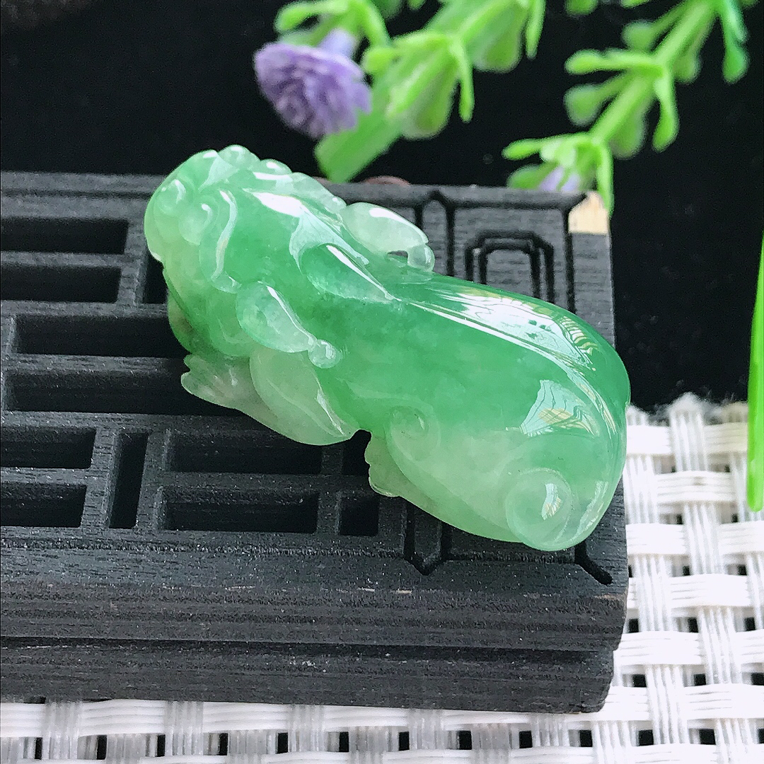 实拍A货翡翠35/14.7/10.6老坑冰胶水灵满绿貔貅吊坠翡翠挂件