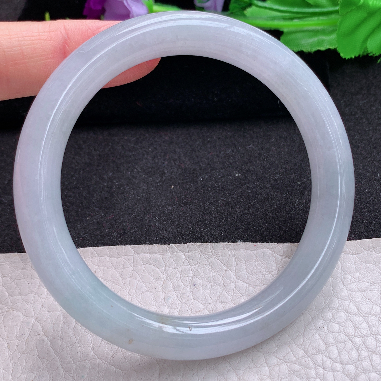 yw 大圈口60*10美人镯 天然缅甸翡翠A货玉手镯胶感纯美圆条玉手环