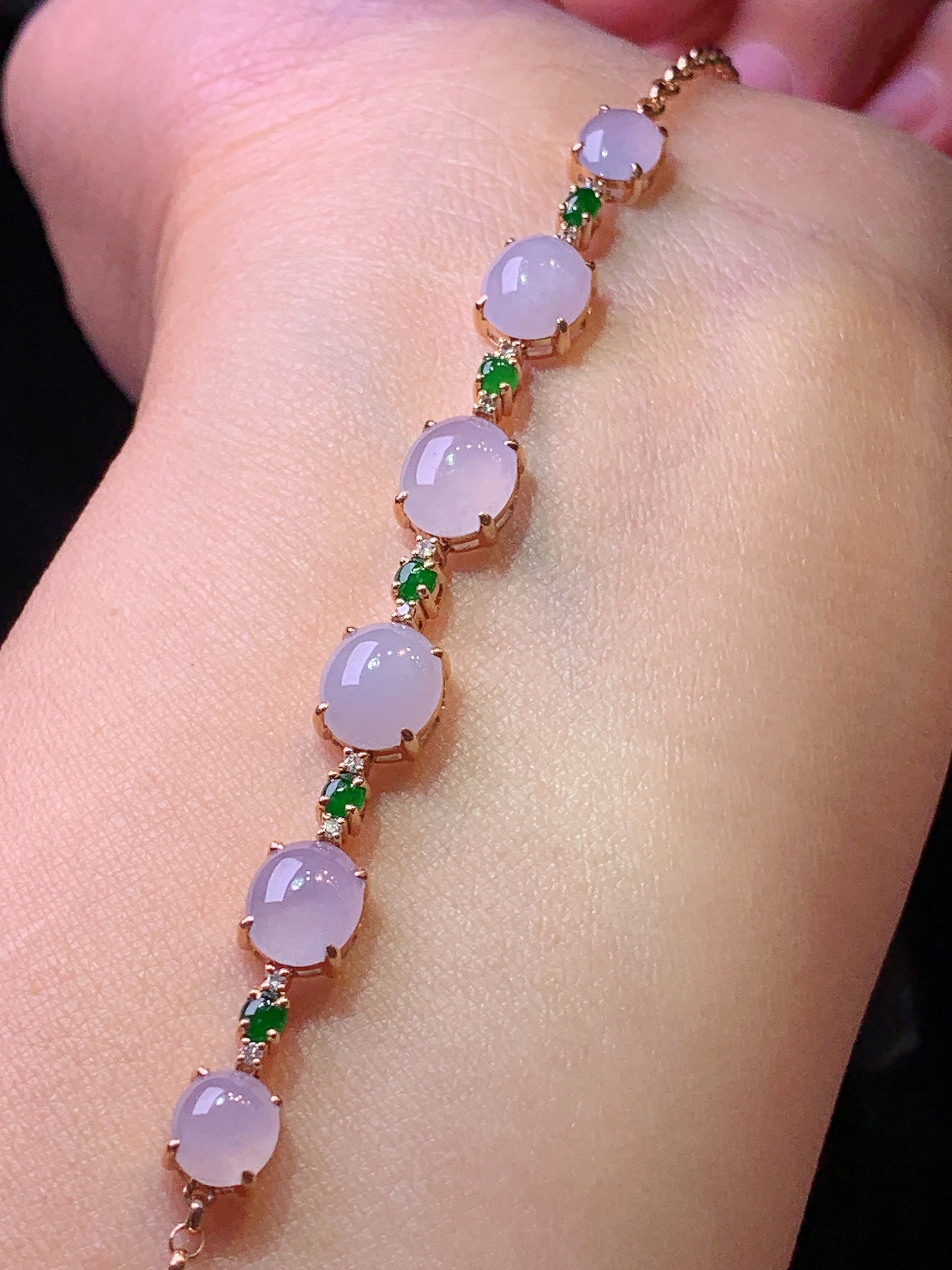 18k金钻镶嵌紫罗兰蛋面手链 玉质细腻 色泽艳丽清新 水润亮眼 整体尺寸73.5*6.6*4.5