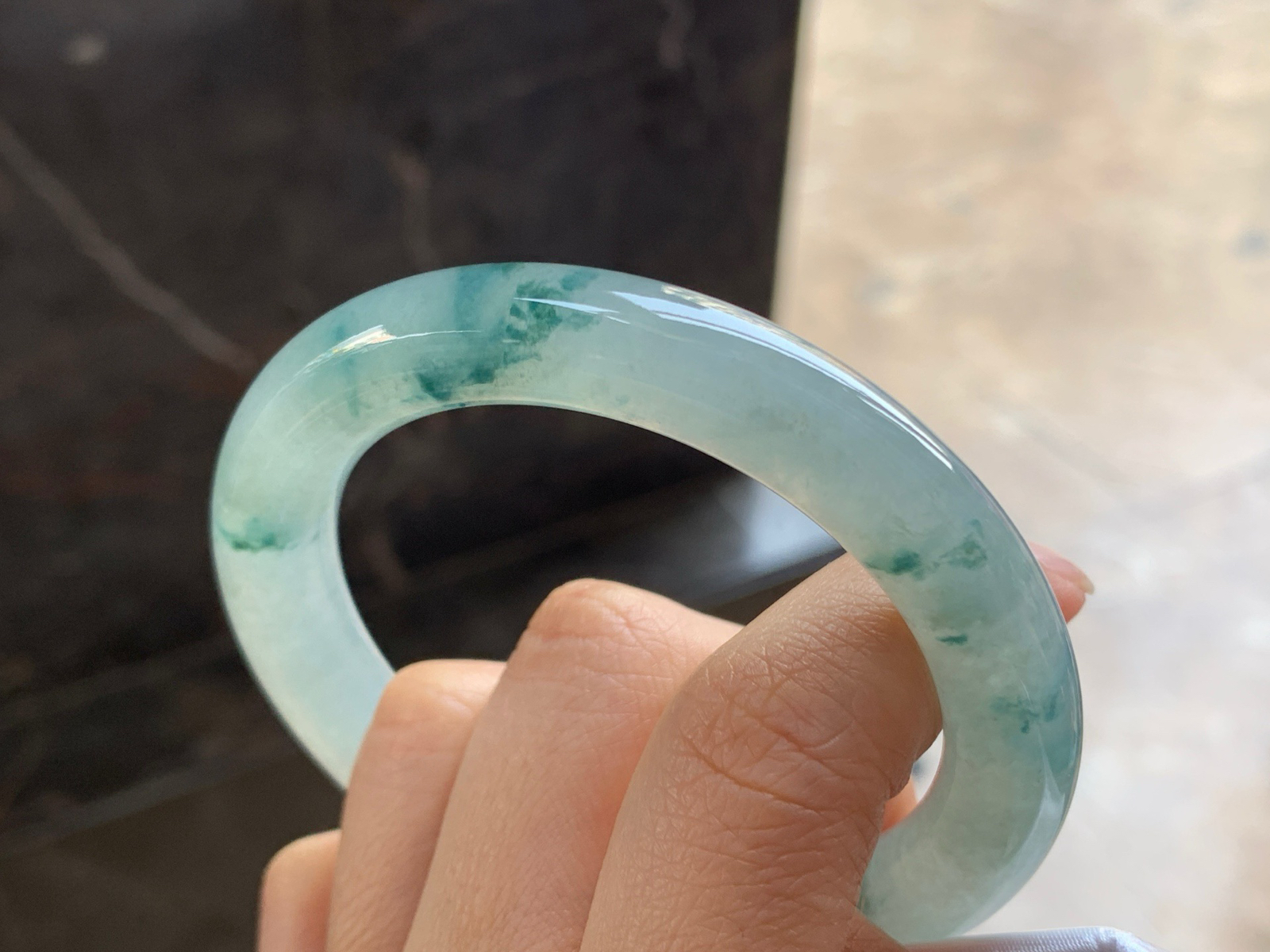 55-10.2

蓝花圆条手镯^_^飘花灵韵