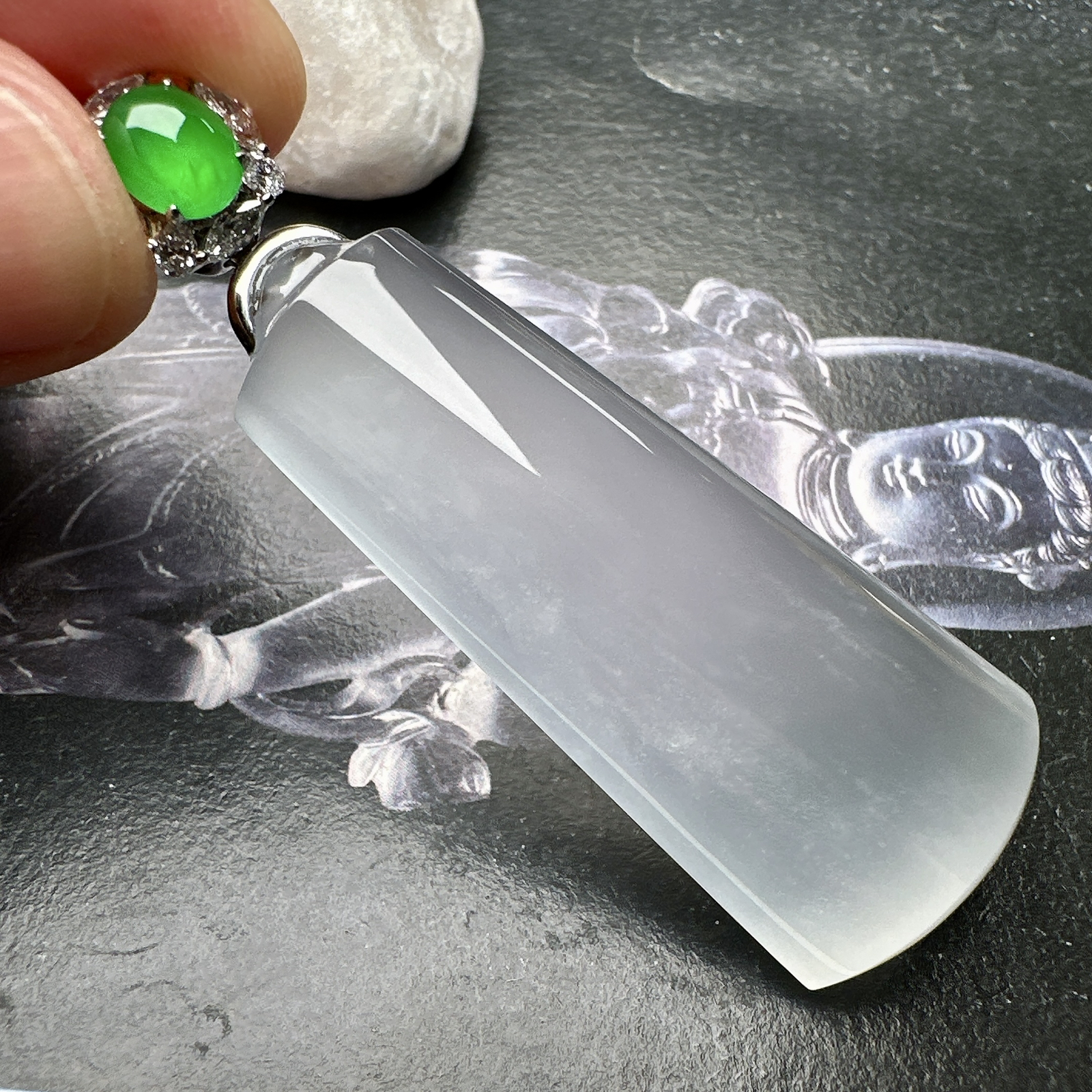 【冰种无事柱】精品，种水上乘，通透闪亮，晶莹剔透。18K金钻镶嵌，裸石尺寸50*20.7*9.6毫米