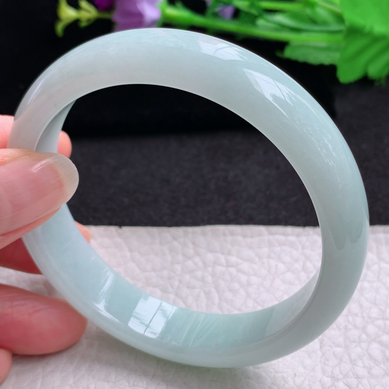 nr大圈口60*14*7.4平安镯 天然缅甸翡翠A货玉手镯浅绿胶感宽边玉手环