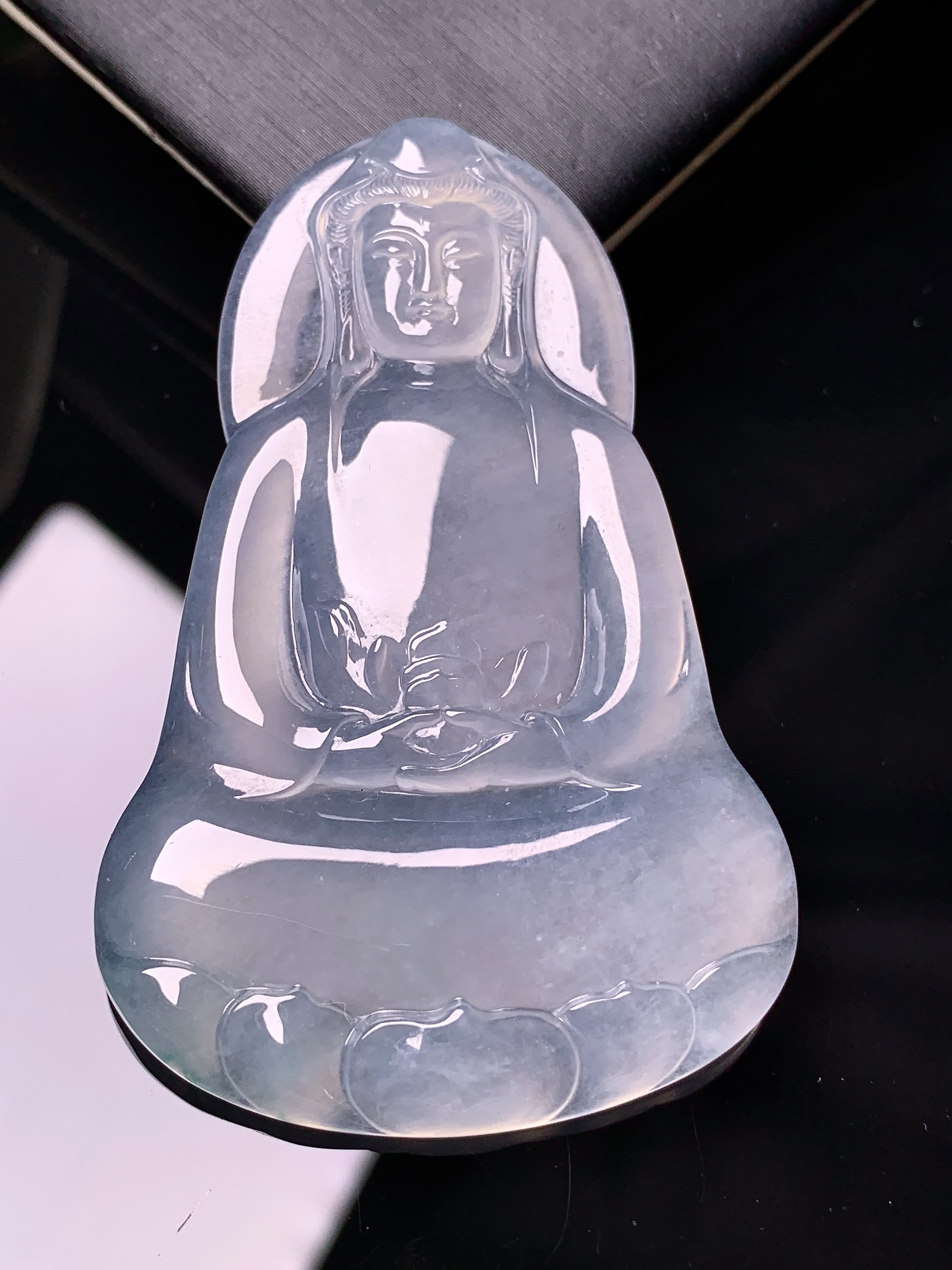 冰种素衣观音吊坠 玉质细腻 色泽艳丽清新 水润亮眼 整体尺寸57*37*4.8