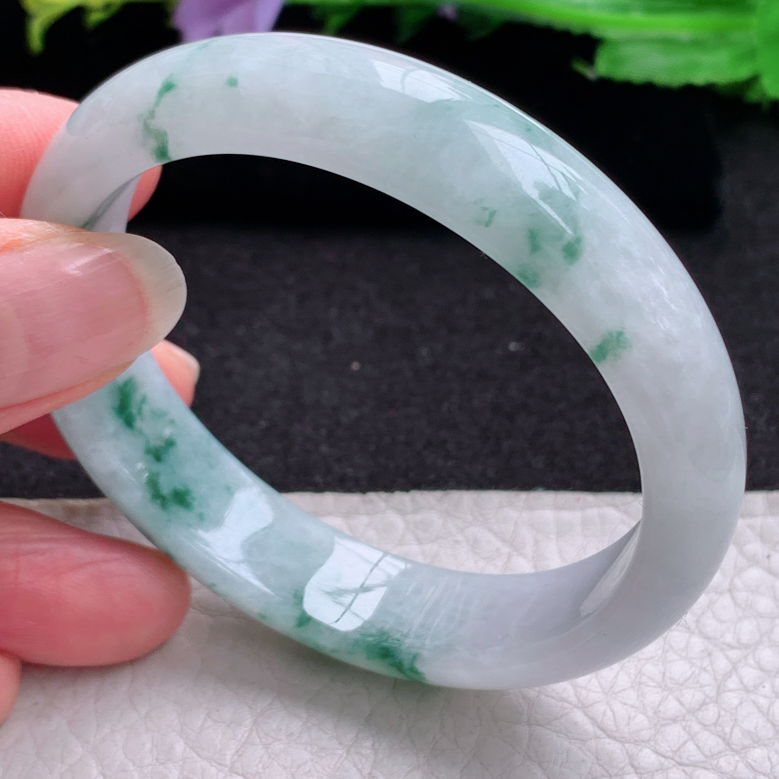 yw小圈口53.5*47.2*13.6*7贵妃镯 天然缅甸翡翠A货玉手镯胶感飘花蛋形玉手环