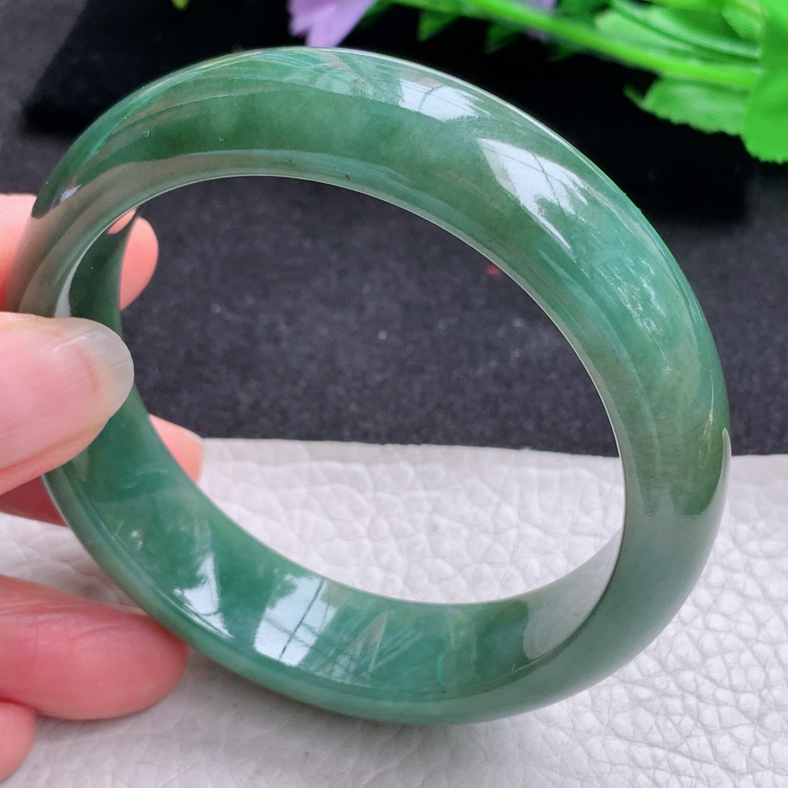 js实拍58*16.2*8.5轮胎镯 天然缅甸翡翠A货胶感满绿宽边玉手环