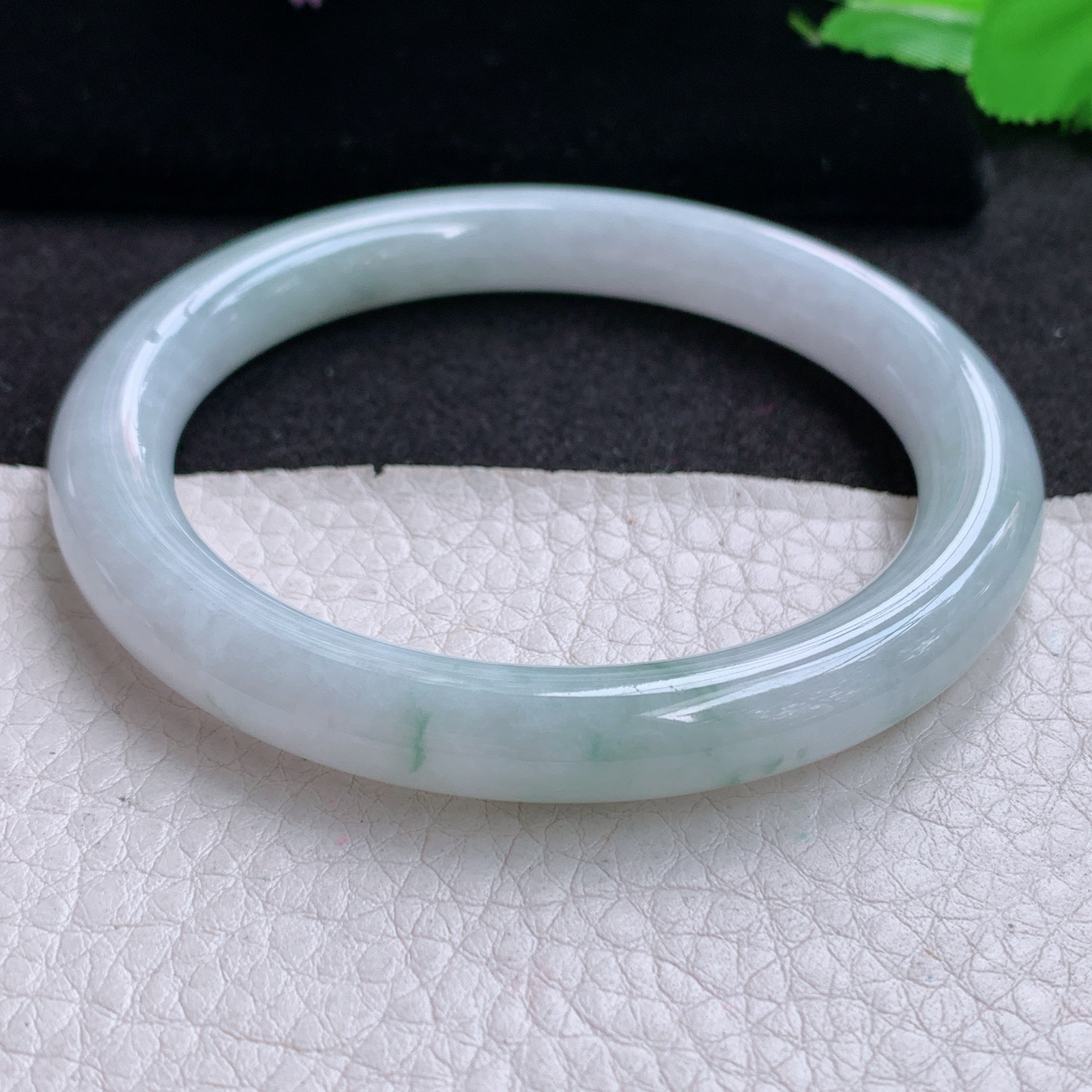 z实拍55*8.6*8.5美人镯 天然缅甸翡翠A货玉手镯飘花圆条玉手环