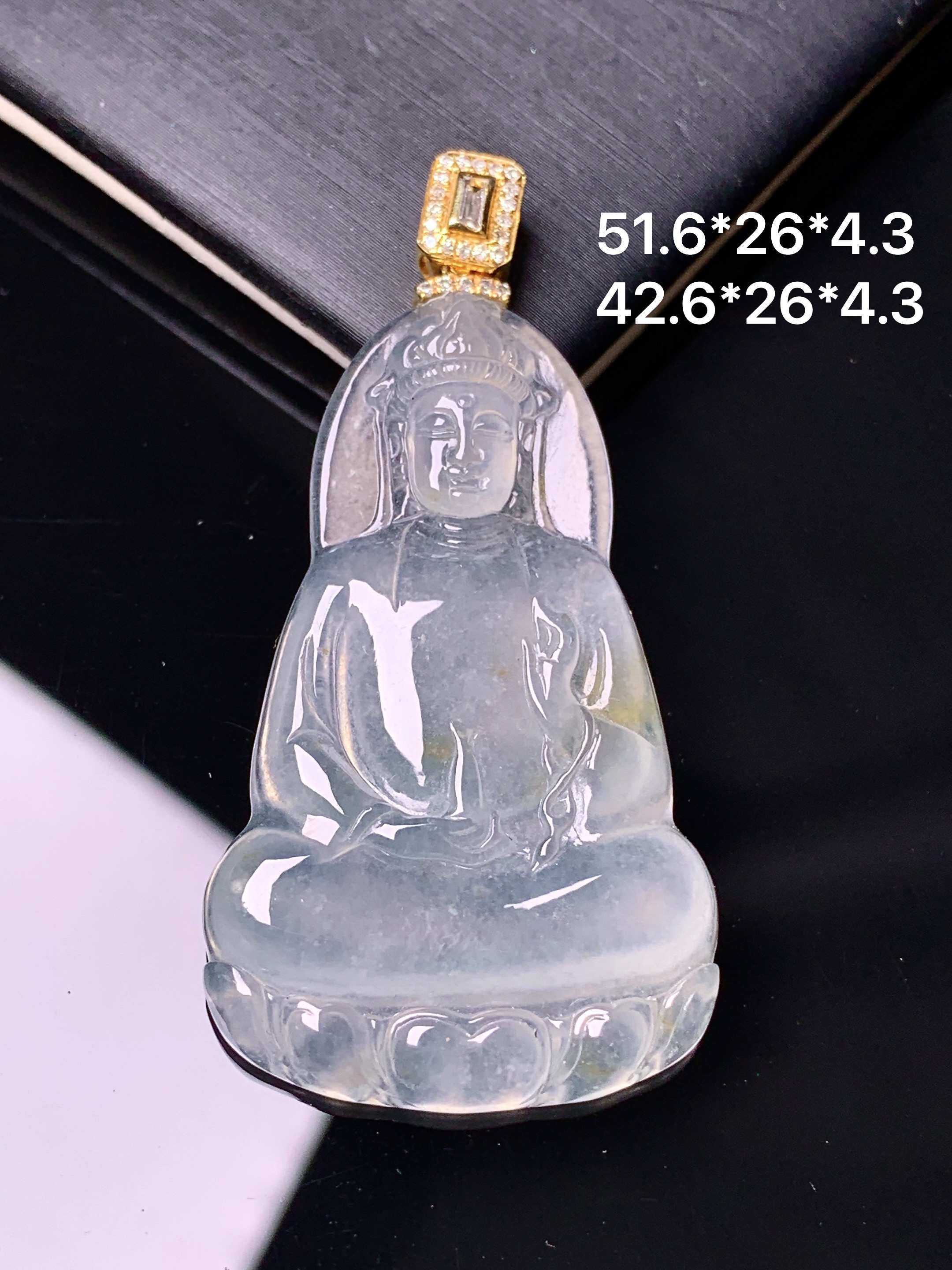 18k金钻镶嵌冰种观音吊坠 玉质细腻 色泽艳丽清新 水润亮眼 整体尺寸51.6*26*4.3