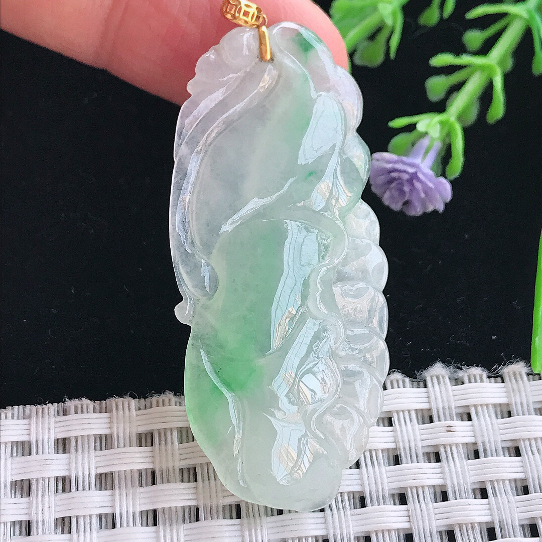 实拍A货翡翠48.8/22/5.5老坑18k金镶嵌冰胶飘绿和和美美荷叶吊坠翡翠挂件