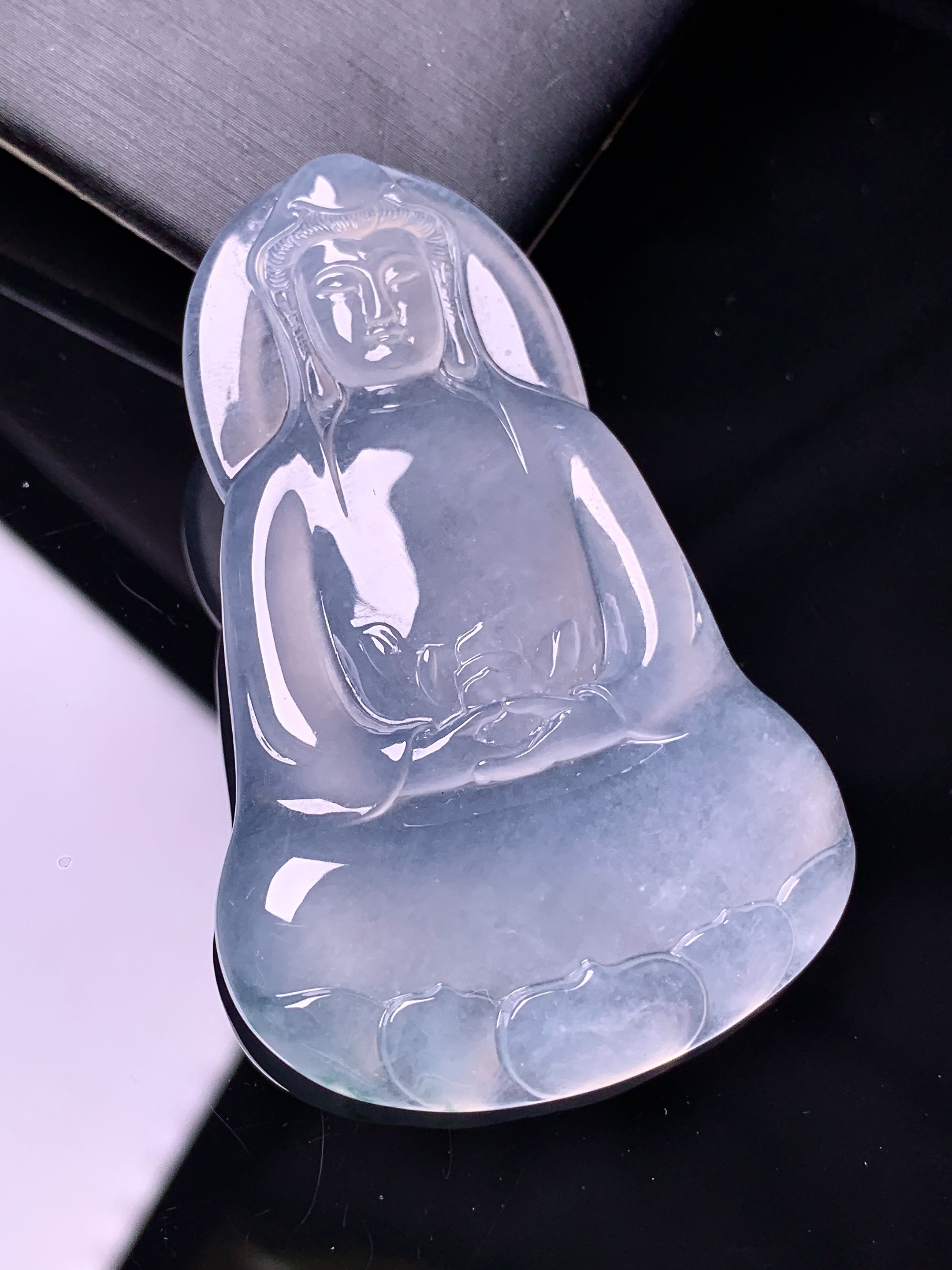 冰种素衣观音吊坠 玉质细腻 色泽艳丽清新 水润亮眼 整体尺寸57*37*4.8