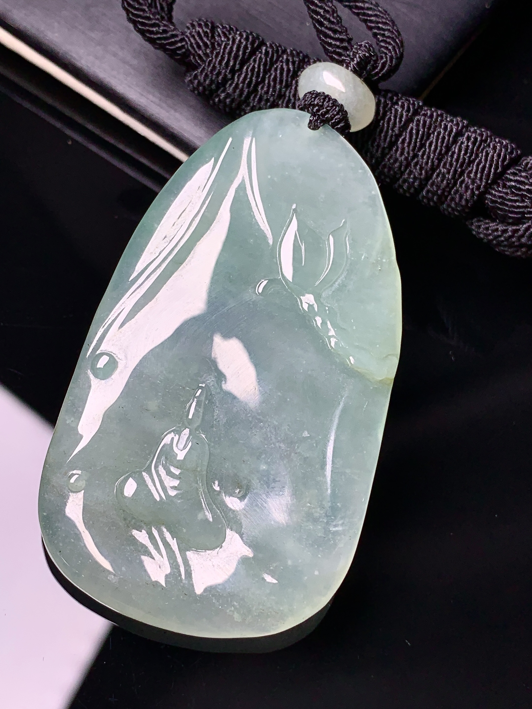 冰种无相观音吊坠 玉质细腻 色泽艳丽清新 水润亮眼 整体尺寸52*31*4.8