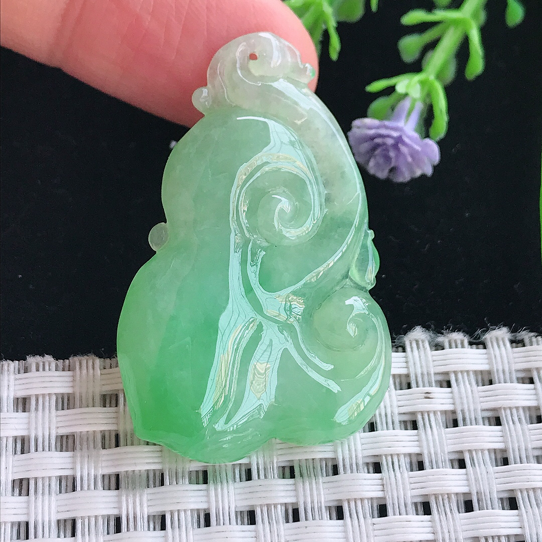 实拍A货翡翠40/26/6.5老坑冰润起胶满绿如意吊坠翡翠挂件