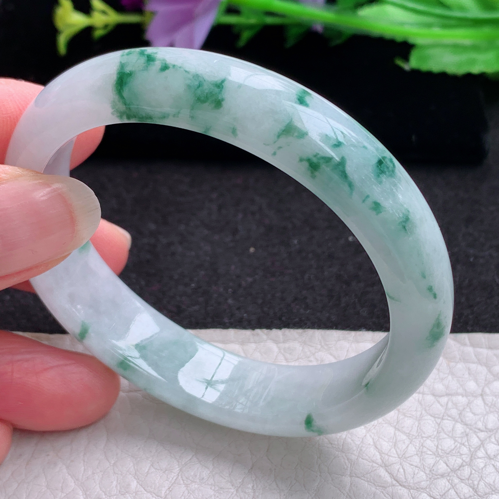 yw小圈口53.5*47.2*13.6*7贵妃镯 天然缅甸翡翠A货玉手镯胶感飘花蛋形玉手环