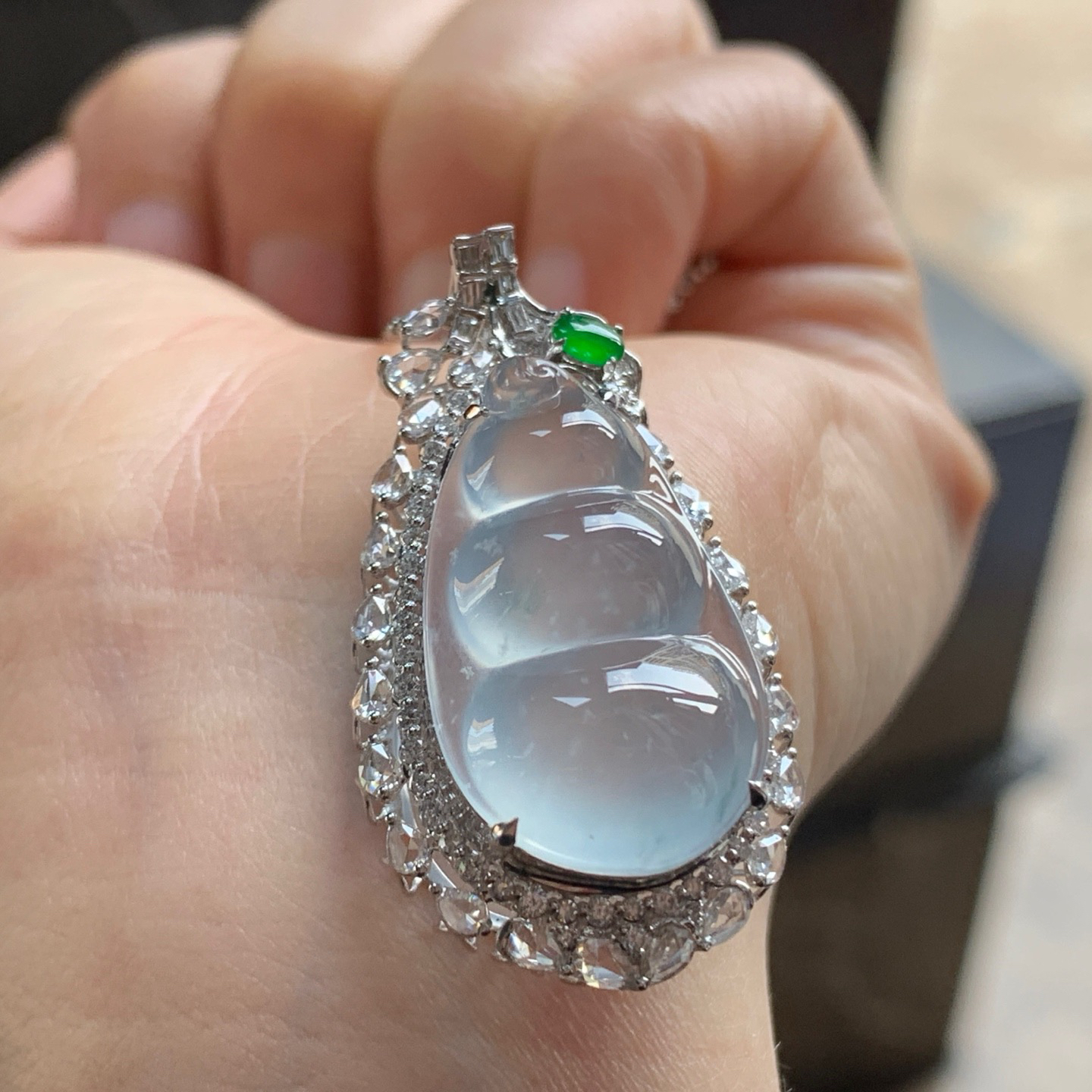 金钻镶嵌冰种豆子^_^透亮