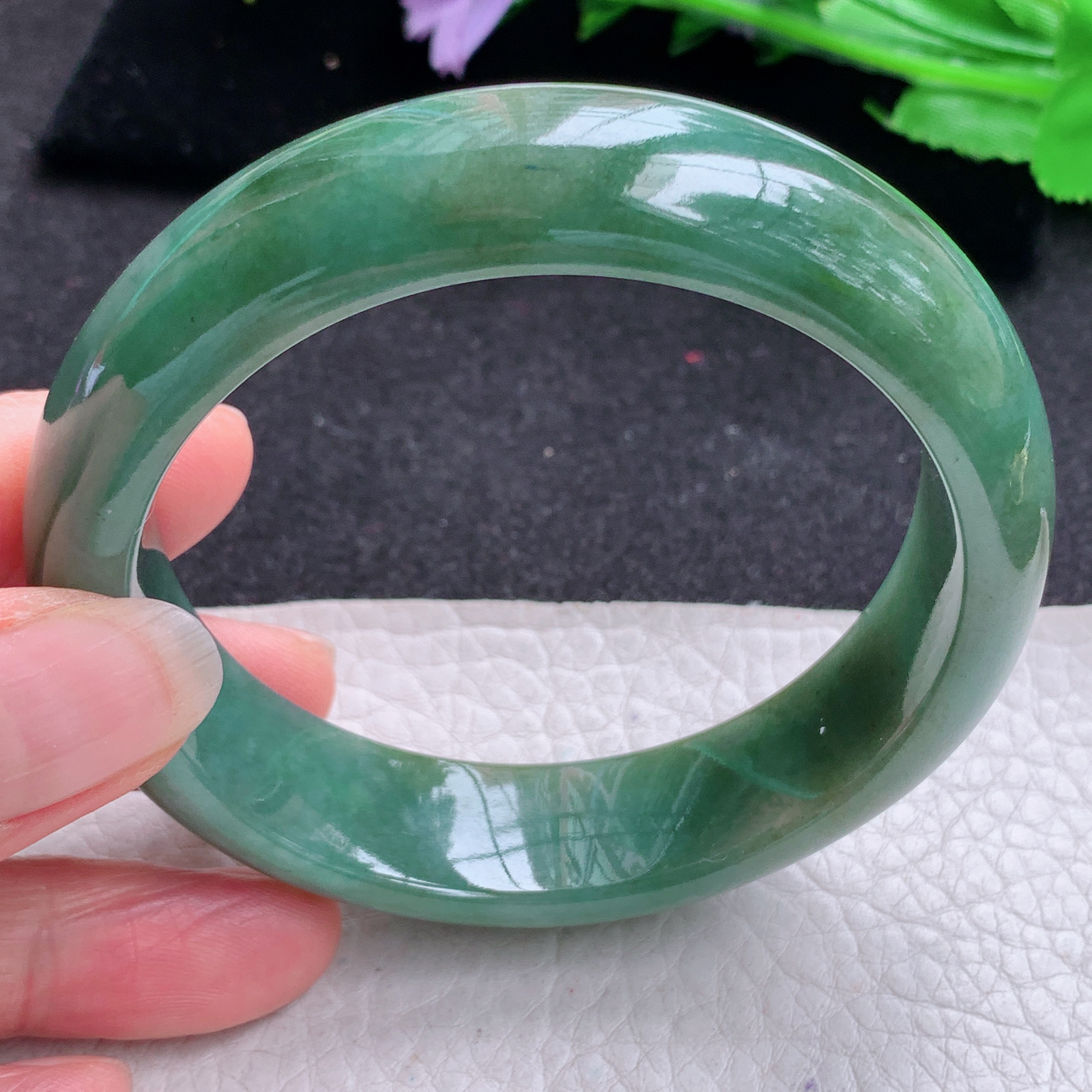 js实拍58*16.2*8.5轮胎镯 天然缅甸翡翠A货胶感满绿宽边玉手环