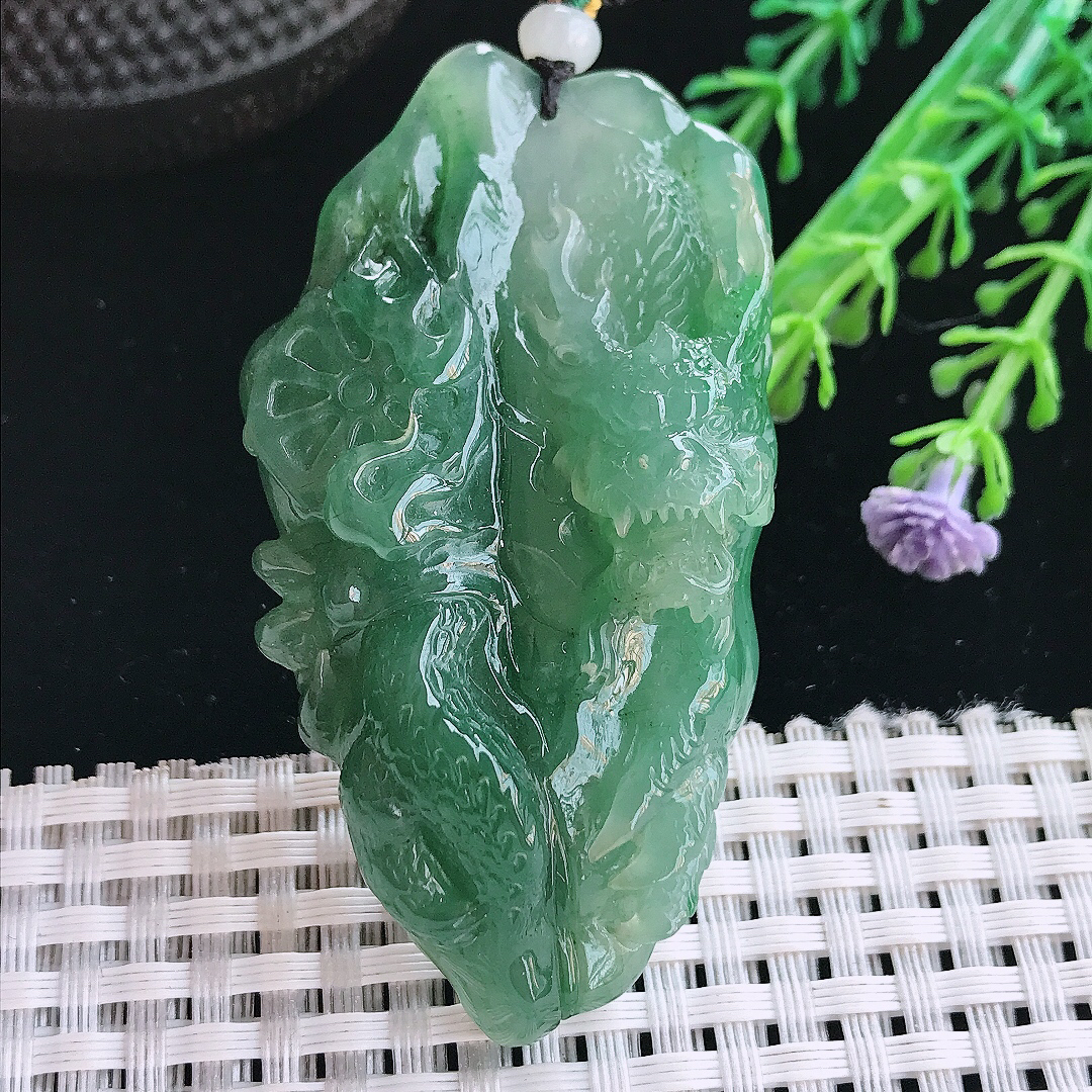实拍A货翡翠64/34/14.8老坑冰润起胶满油绿龙牌吊坠翡翠挂件