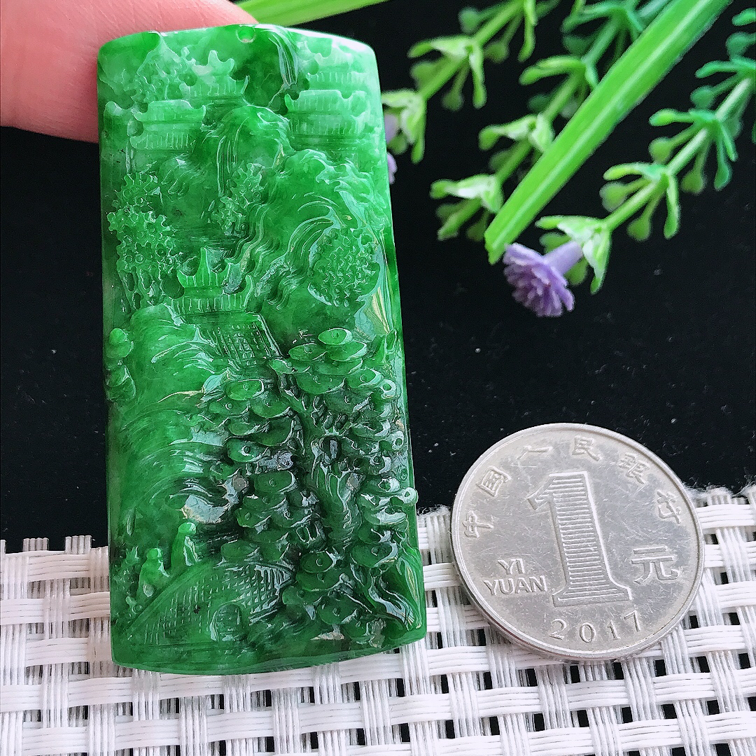 实拍A货翡翠58.8/28.6/4.8老坑精美满绿辣阳绿山水牌吊坠翡翠挂件