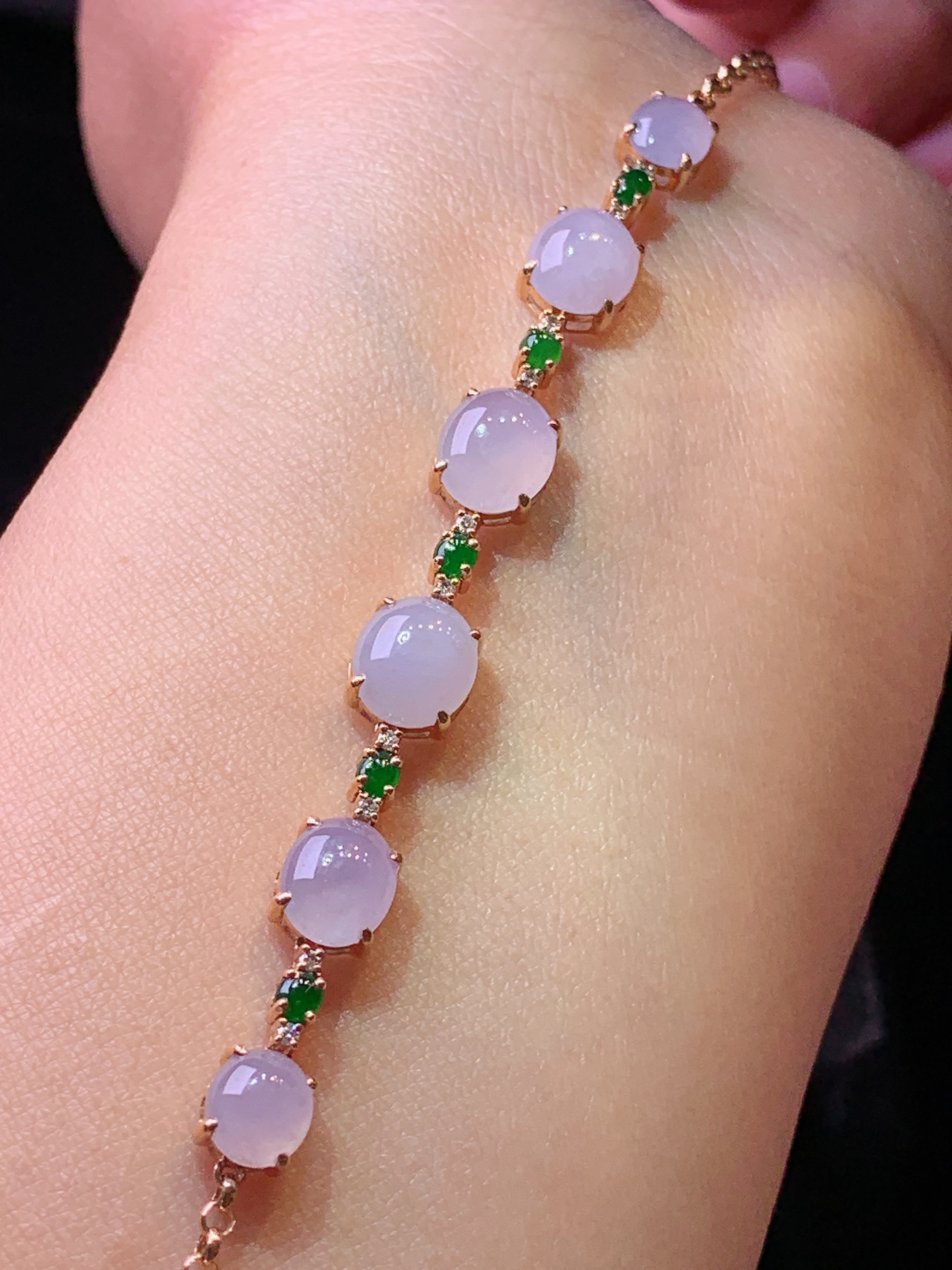 18k金钻镶嵌紫罗兰蛋面手链 玉质细腻 色泽艳丽清新 水润亮眼 整体尺寸73.5*6.6*4.5