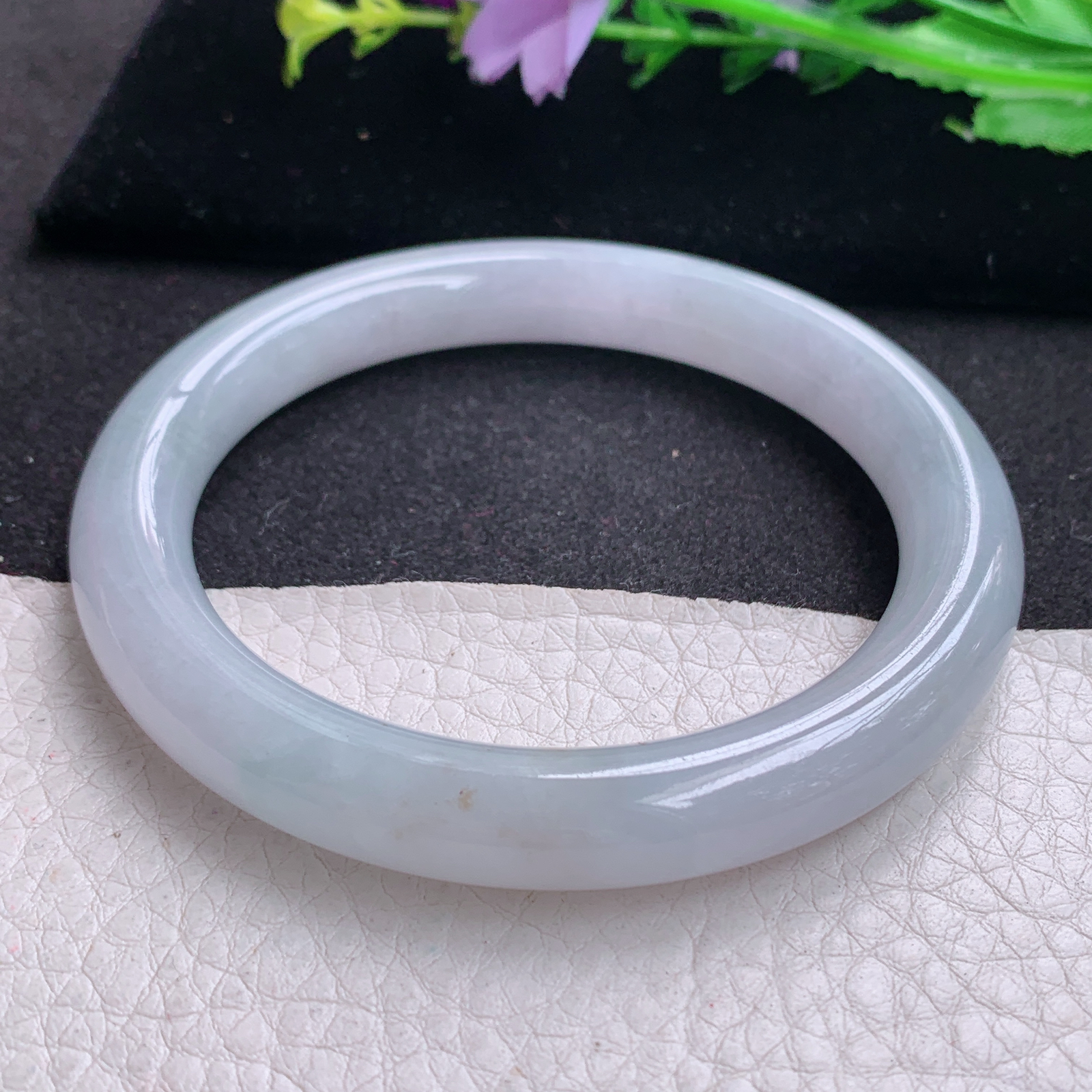 yw 大圈口60*10美人镯 天然缅甸翡翠A货玉手镯胶感纯美圆条玉手环