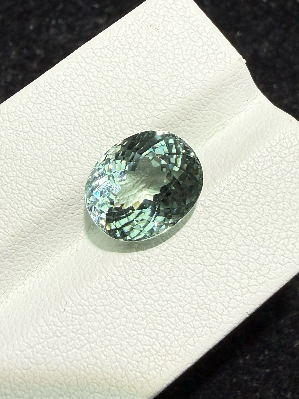 5.525ct天然薄荷绿碧玺裸石，尺寸11.2*9.2*7.5 毫米，晶体通透，颜色美艳