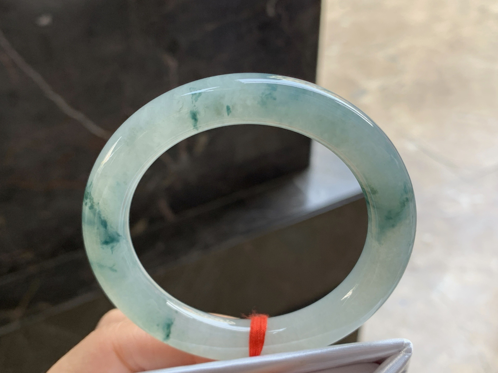 55-10.2

蓝花圆条手镯^_^飘花灵韵