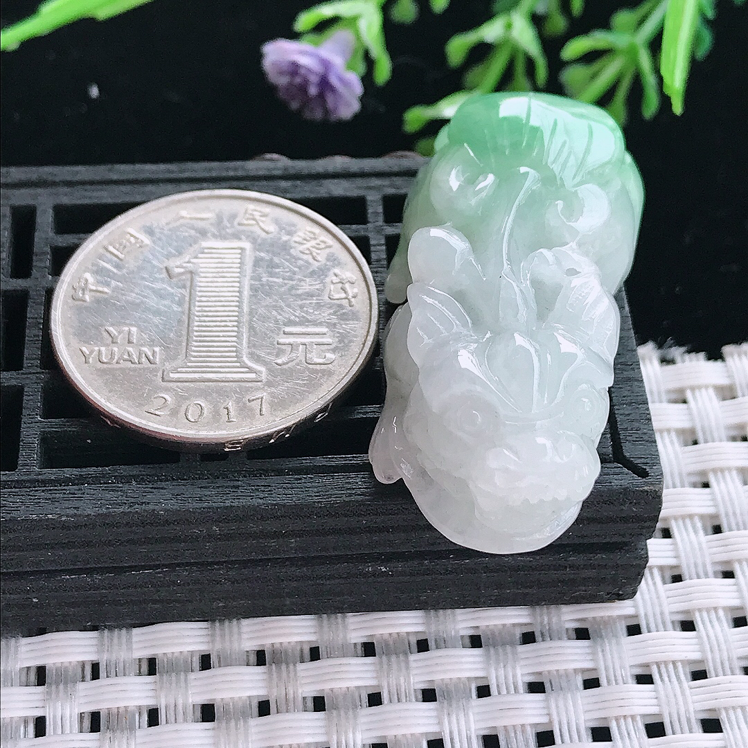 实拍A货翡翠39.5/18/13.5老坑冰润飘绿招财貔貅吊坠翡翠挂件