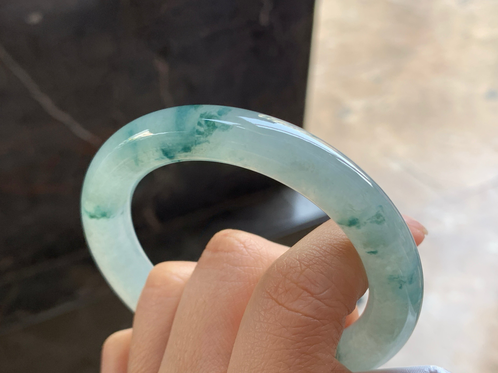 55-10.2

蓝花圆条手镯^_^飘花灵韵