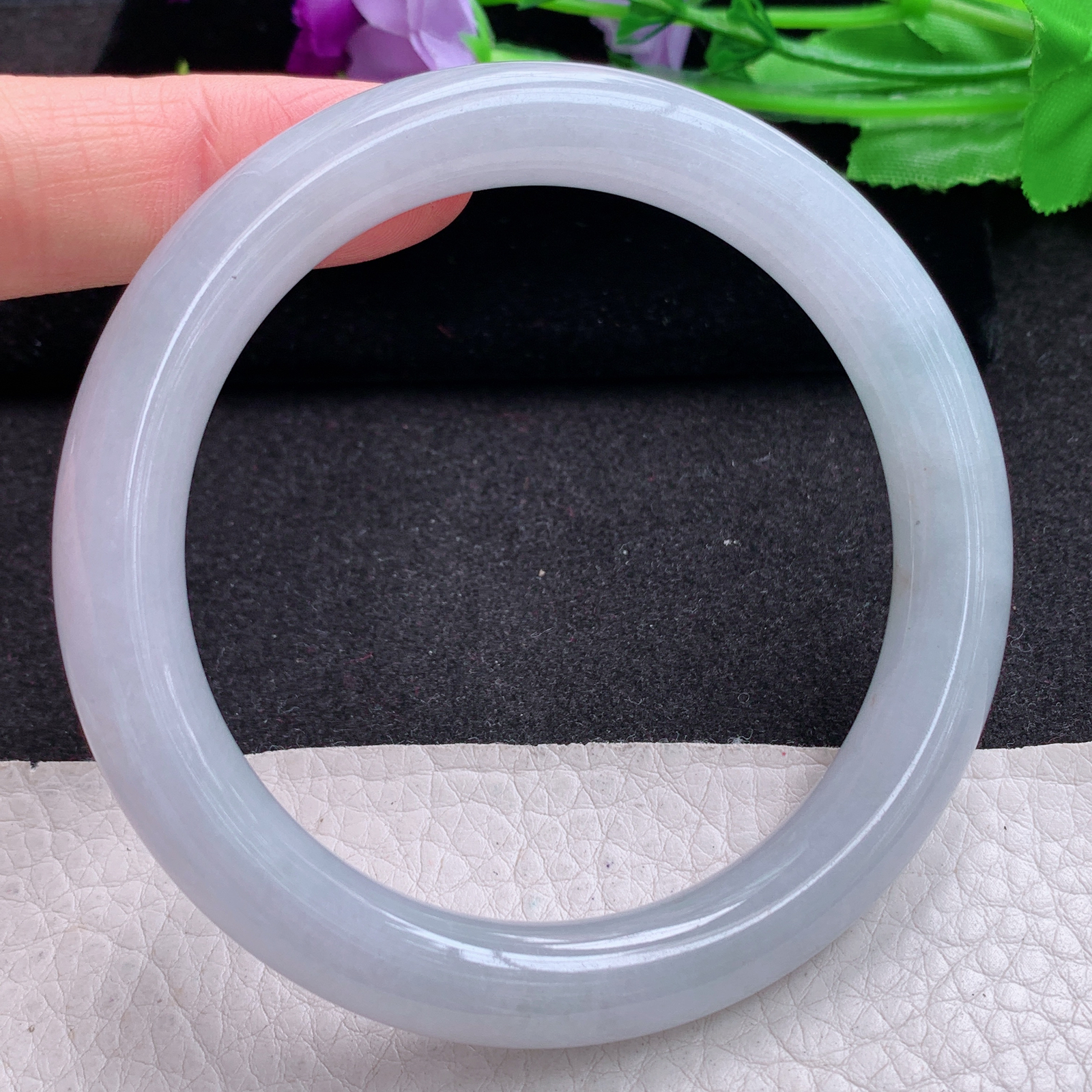 yw 大圈口60*10美人镯 天然缅甸翡翠A货玉手镯胶感纯美圆条玉手环